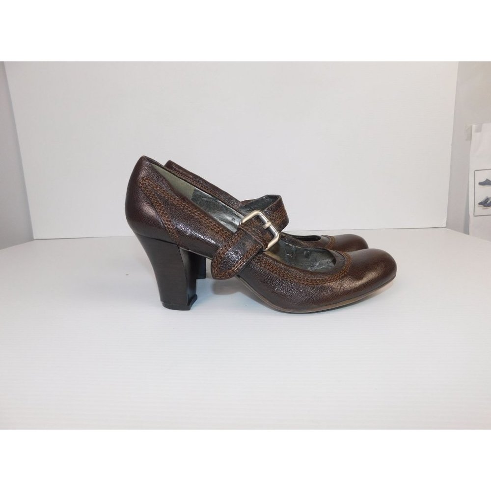 Naturalizer Brown Leather MaryJane 3.5" Heel Wide Strap Siver Buckle Shoe 10M